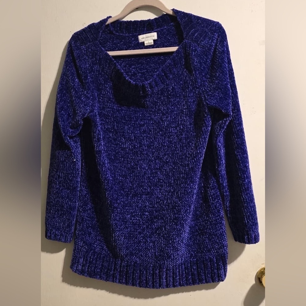 Liz Claiborne Women's V-Neck Sweater in Rich Blue - Picture 2 of 13